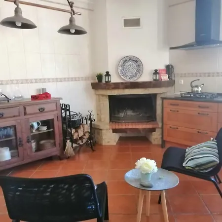 Holiday home D'yellow House - And Countryside Carqueja